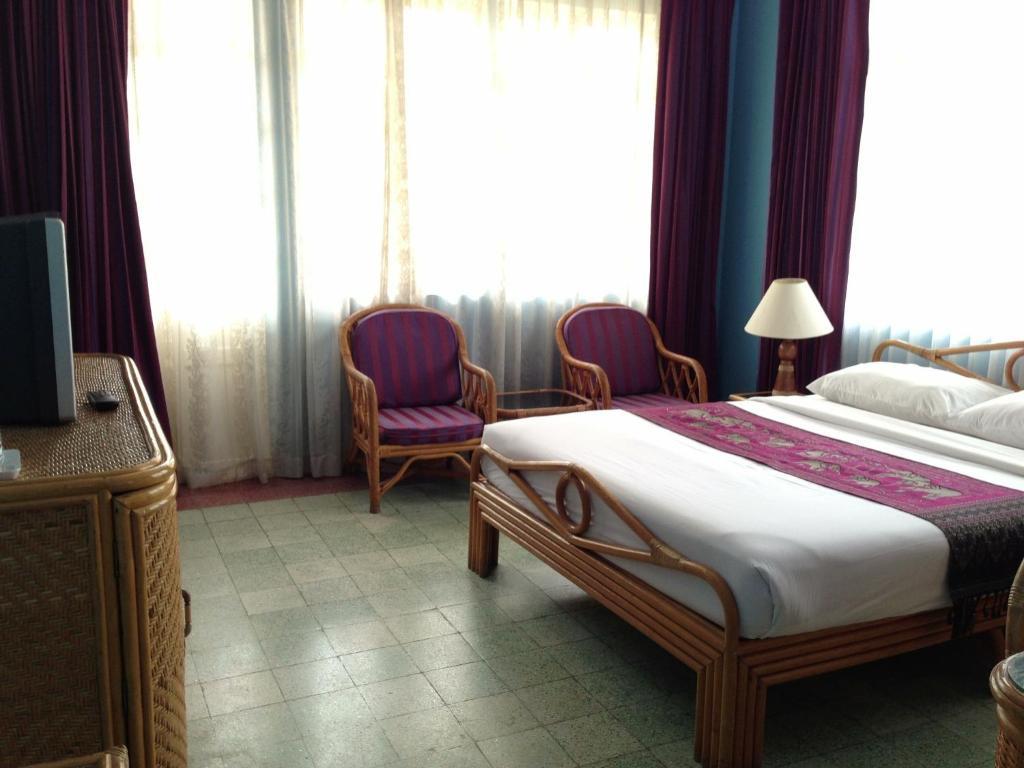 Day Inn Hotel Ban Nongdouang Buitenkant foto